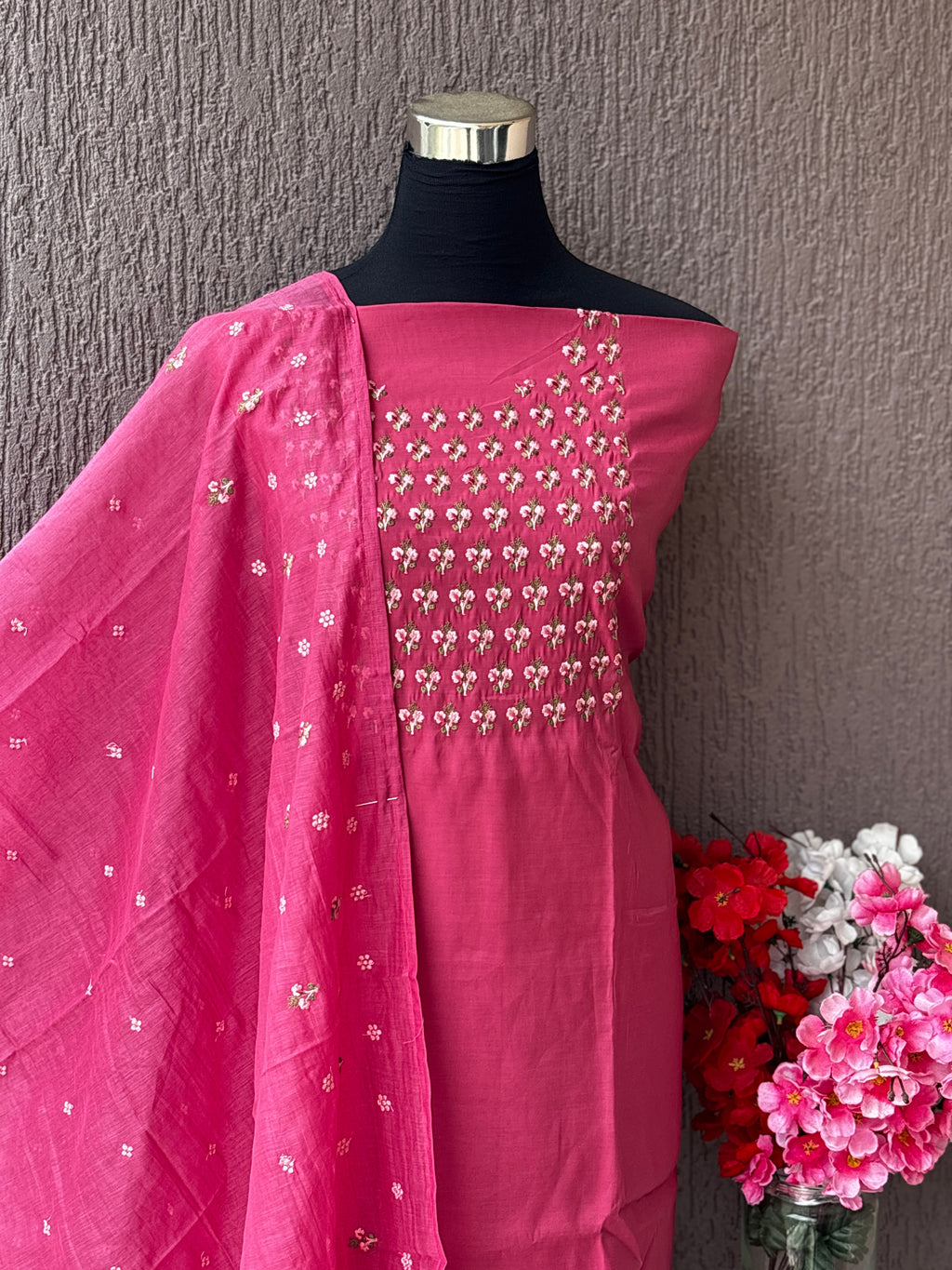 Mul Chanderi 3-Piece Unstitched Dress Material Set | Weavers Collection